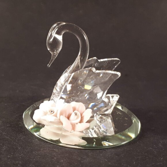 Crystal Swan with ceramic Flowers made with Swarovski crystal - Picture 3 of 10